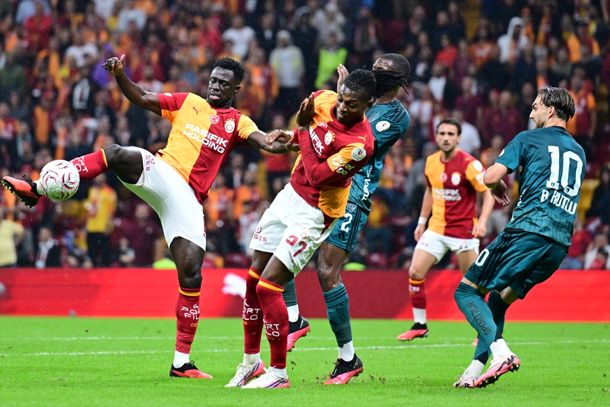 Aslan kilidi açamadı! RAMS Park'ta ilk yarıda gol yok