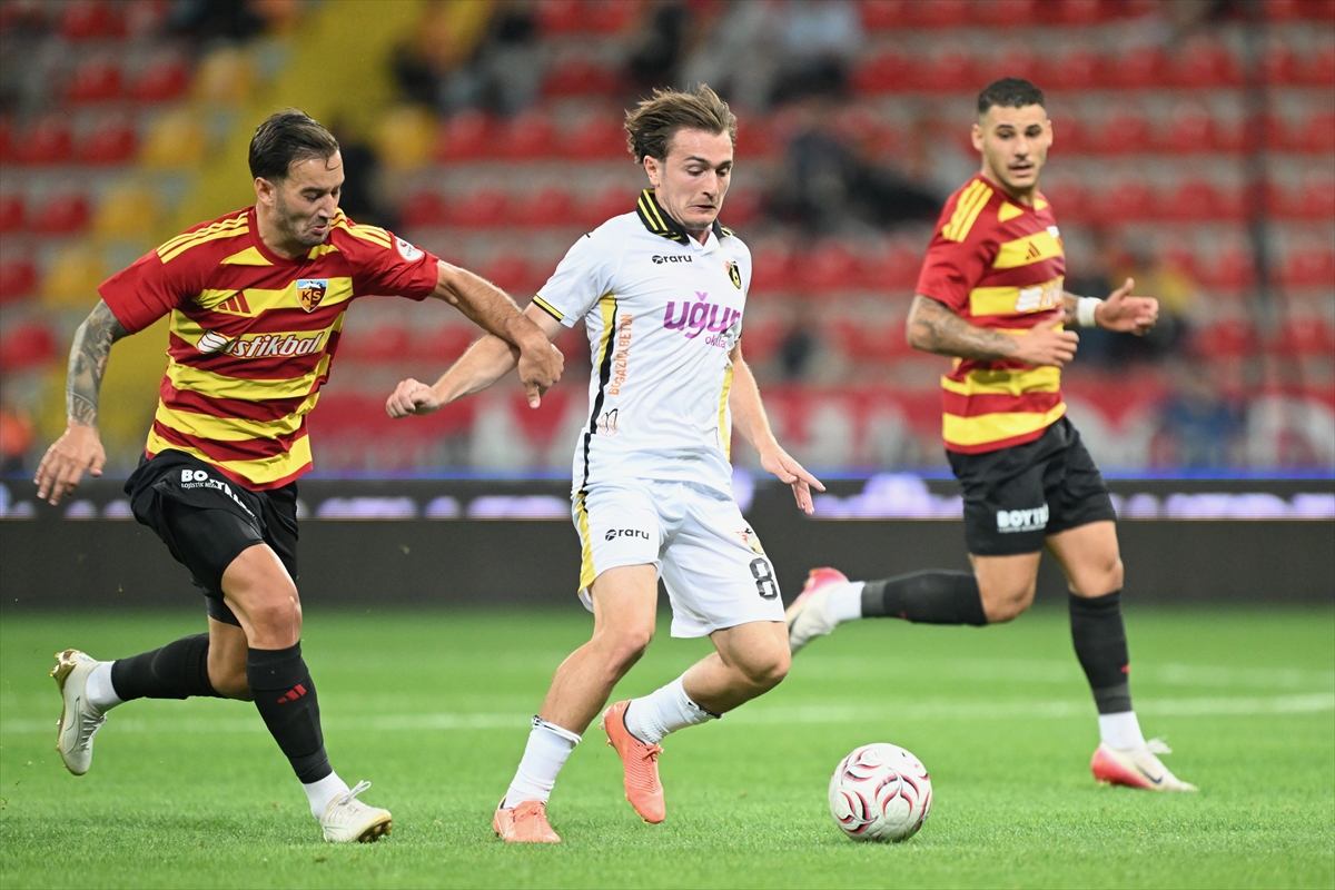 Kayserispor'dan gol şov! İstanbulspor'a 4 gollü tarife