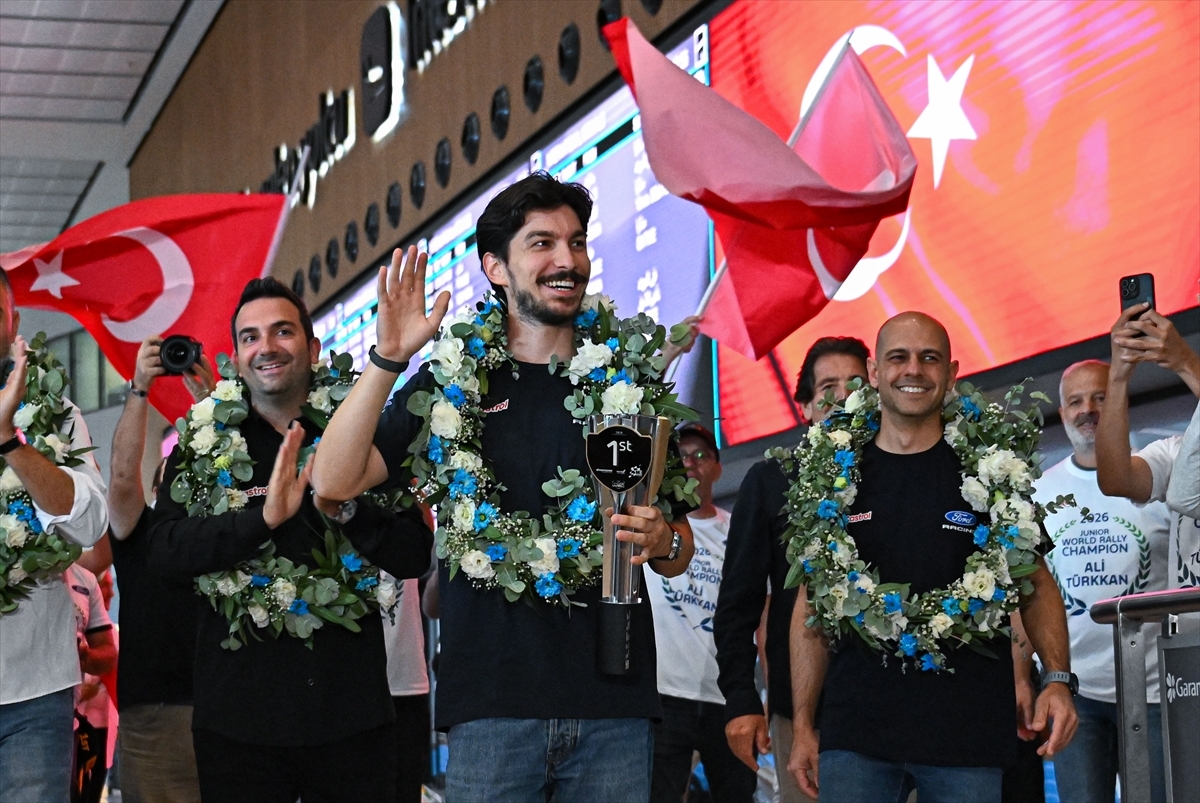 Dünya şampiyonu Ali Türkkan yurda döndü!