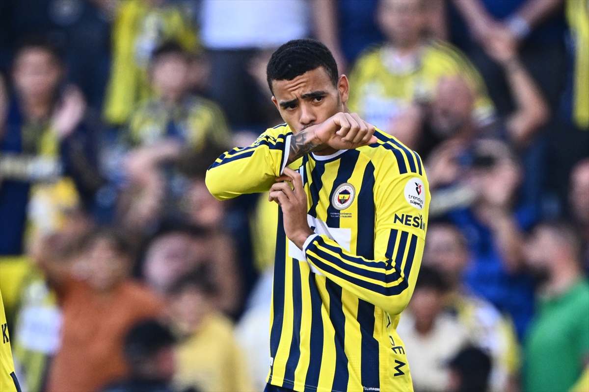 Fenerbahçe farkı 4'e çıkardı: Kadıköy'de gol gecesi