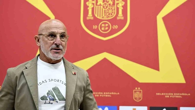 İspanya'dan Luis de la Fuente ile uzun vadeli imza