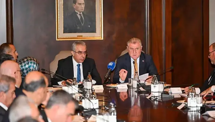 Yasa dışı bahisle mücadele toplantısı yapıldı: Bakan Bak'tan "siber avcı" mesajı