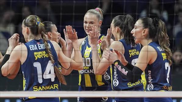 Fenerbahçe Medicana’dan Sultanlar Ligi’ne set vermeden başlangıç
