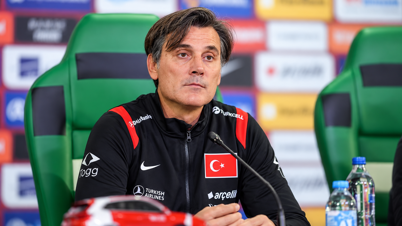 Montella'dan forvet açıklaması: “Bana 3. Lig'den forvet sordular”