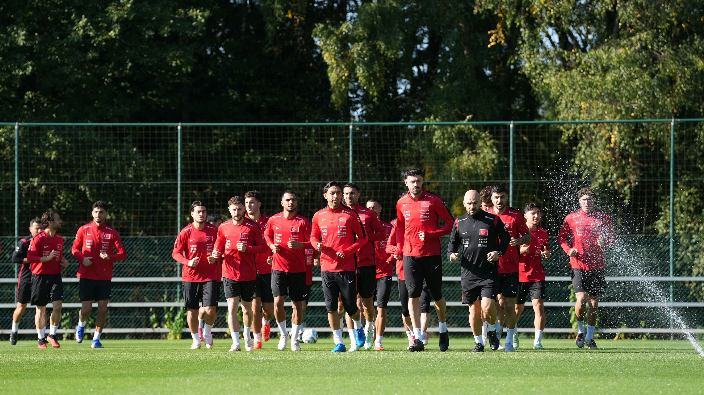 A Milli Takım'da tepki büyüyor: 4 maçta 4 yenilgi, tribünlerden Montella istifası
