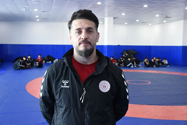 Servet Angi dünya üçüncüsü oldu: Bronz madalya geldi