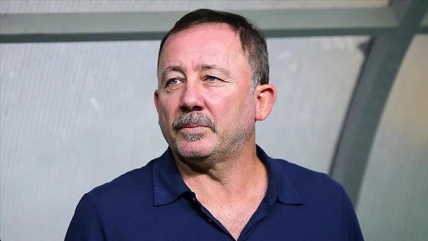 Sergen Yalçın'dan Beşiktaş'ın transferlerini eleştirenlere sert yanıt