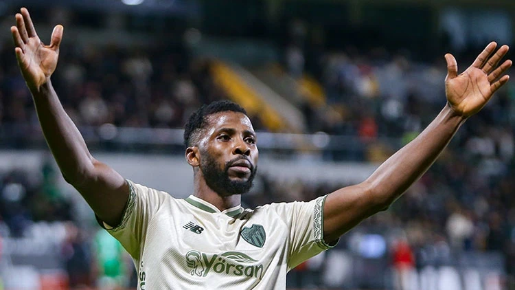 Bursaspor’un golcüsü Iheanacho’dan rekor!