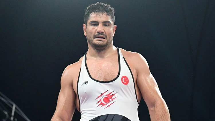 Taha Akgül'den Rıza Kayaalp'e destek: Efsane her zaman efsane kalacak