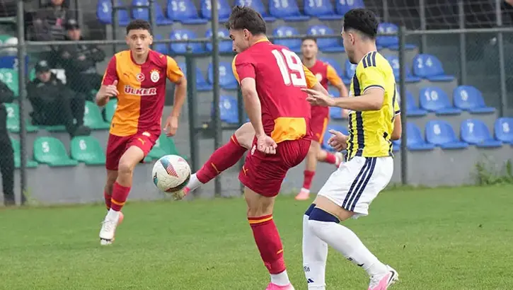 Galatasaray-Fenerbahçe derbisinde nefesler tutuldu